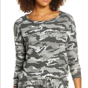 NWT Chaser Camo Cozy Pullover